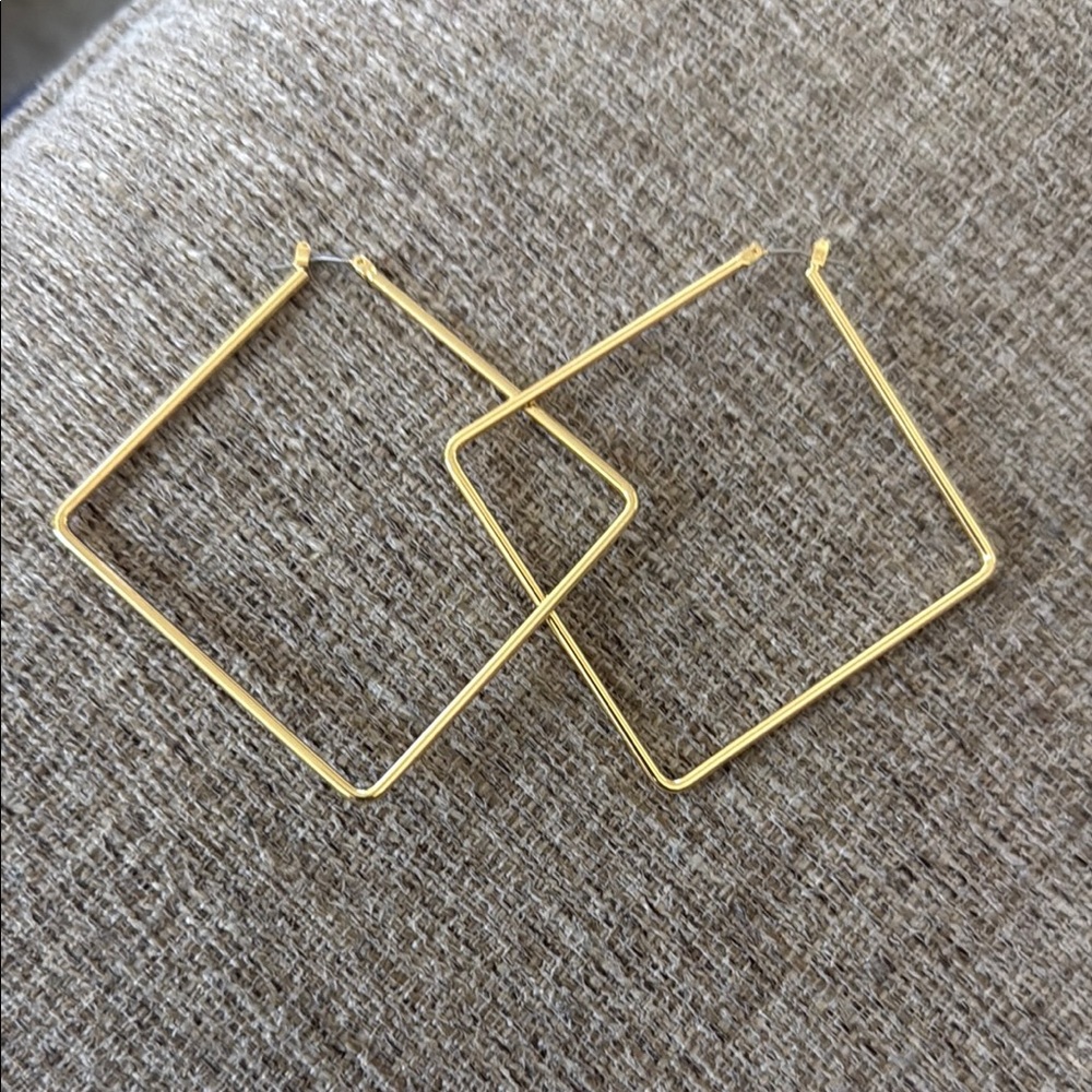 Elegant Gold Square Hoop Earrings